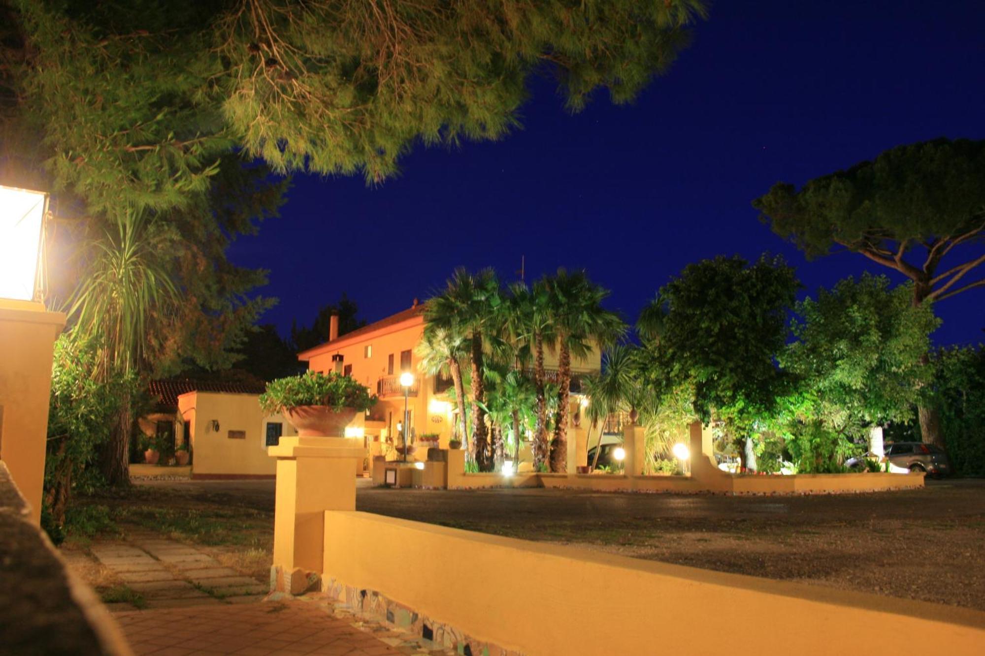 Hotel Villa Rita Paestum Exterior photo